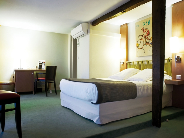 Imagen de la habitación del Hotel New Opera. Foto 7