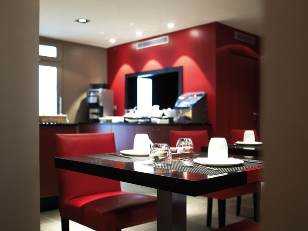 Imagen del bar/restaurante del Hotel New Opera. Foto 3