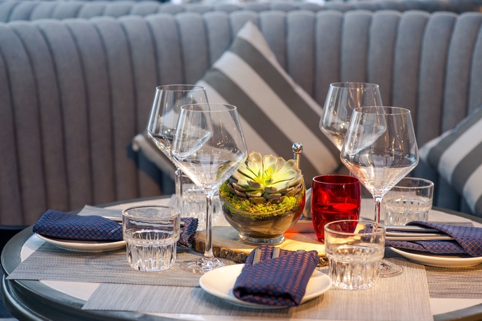 Imagen del bar/restaurante del Hotel New Orient Danang. Foto 6