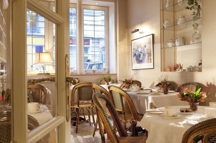 Imagen del bar/restaurante del Hotel New Orient. Foto 3