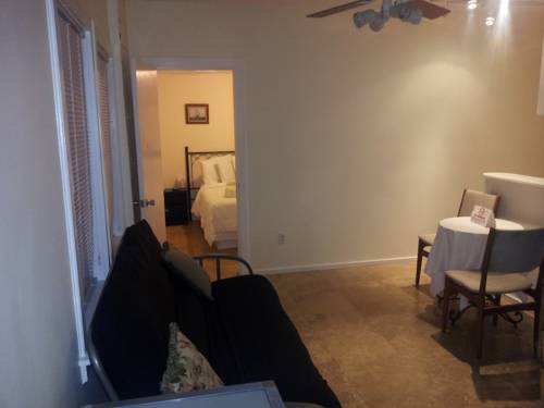 Imagen de la habitación del Hotel New Orleans House - Gay Male-only Guesthouse. Foto 11