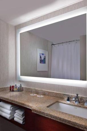 Imagen de la habitación del Hotel New Orleans Marriott. Foto 14