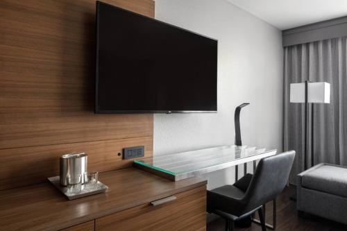 Imagen de la habitación del Hotel New Orleans Marriott Warehouse Arts District. Foto 16