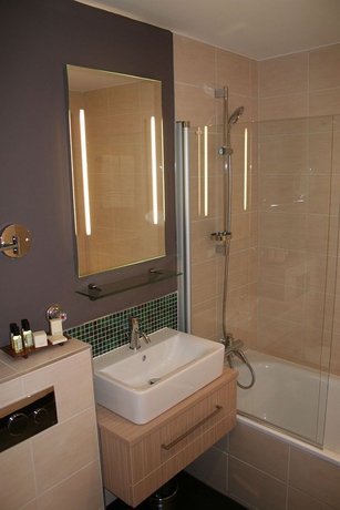 Imagen de la habitación del Hotel New Orly. Foto 10