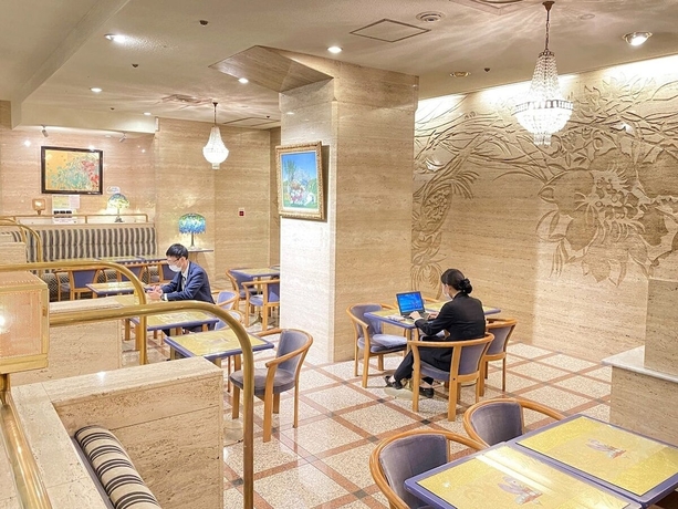 Imagen de los interiores del Hotel New Osaka. Foto 18