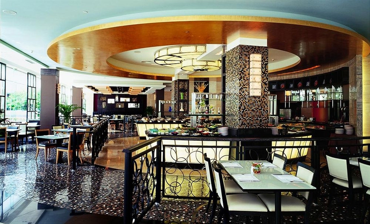 Imagen del bar/restaurante del Hotel New Otani Chang Fu Gong. Foto 3