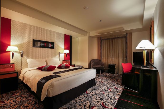 Imagen de la habitación del Hotel New Otani Inn Tokyo. Foto 14