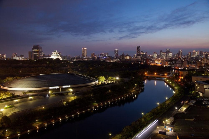 Imagen de los exteriores del Hotel New Otani Osaka. Foto 10