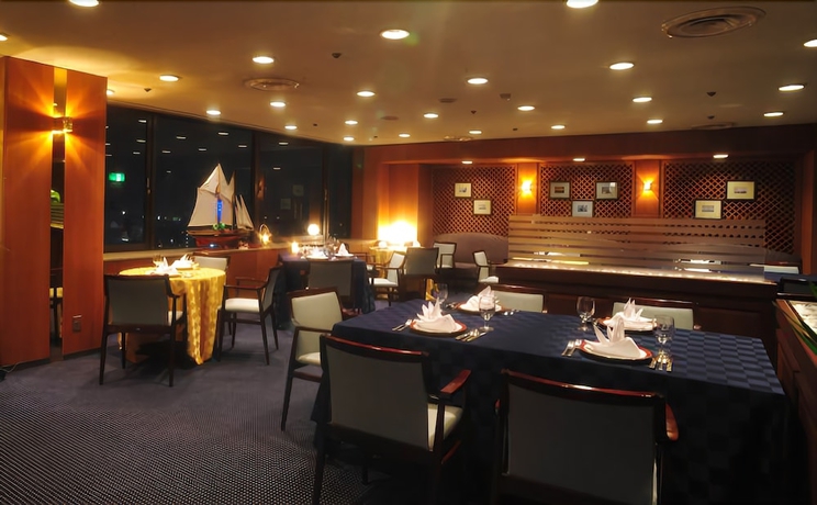 Imagen del bar/restaurante del Hotel New Otani Tottori. Foto 2