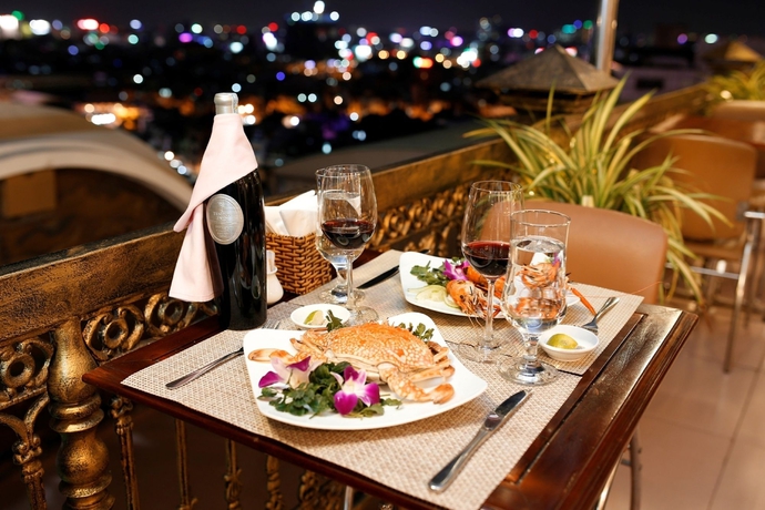 Imagen del bar/restaurante del Hotel New Pacific. Foto 7