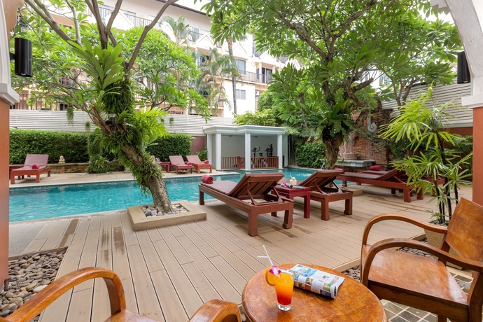 Imagen de la piscina del Hotel New Patong Premier Resort. Foto 13