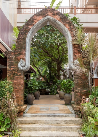 Imagen de los exteriores del Hotel New Patong Premier Resort. Foto 7