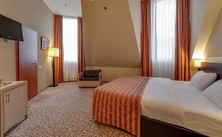 Imagen de la habitación del Hotel New Peterhof. Foto 4