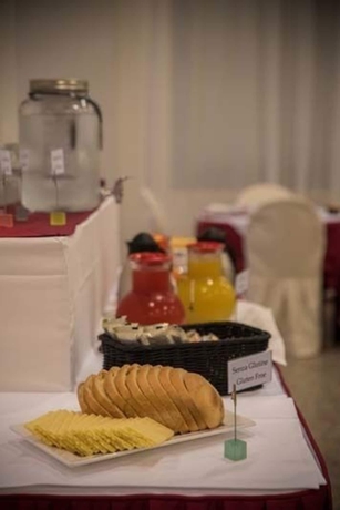 Imagen del bar/restaurante del Hotel New Petit. Foto 7