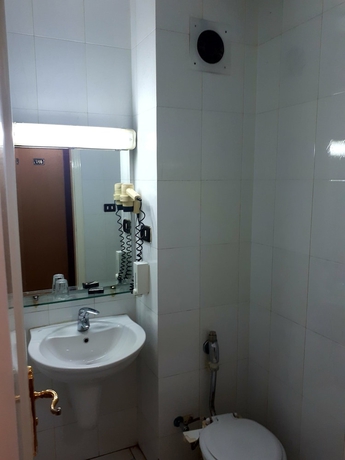 Imagen de la habitación del Hotel New Pola. Foto 15