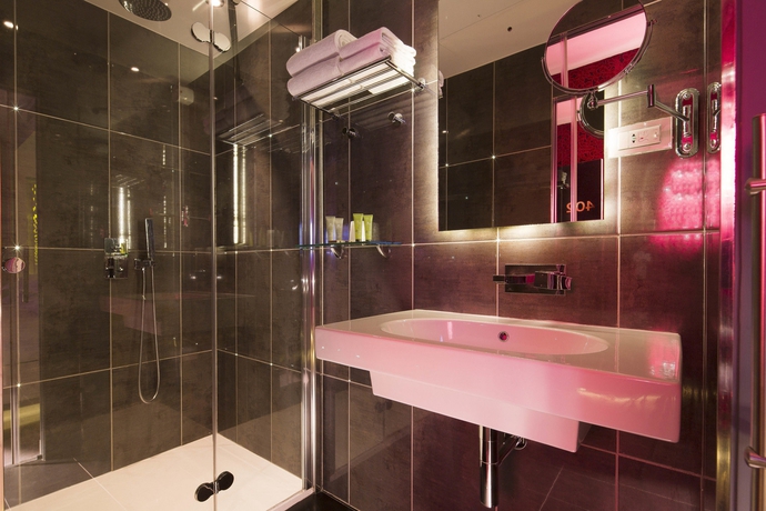 Imagen de la habitación del Hotel New République. Foto 7