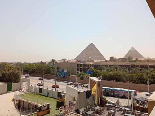 Imagen general del Hotel New Regency Pyramids View. Foto 1