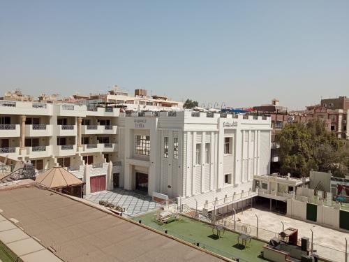 Imagen de la habitación del Hotel New Regency Pyramids View. Foto 16