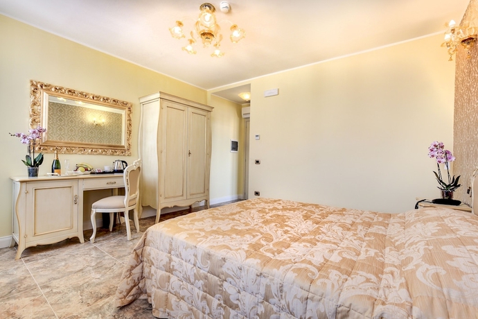 Imagen de la habitación del Hotel New Reiter. Foto 4