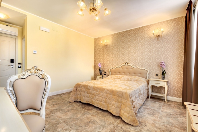 Imagen de la habitación del Hotel New Reiter. Foto 5