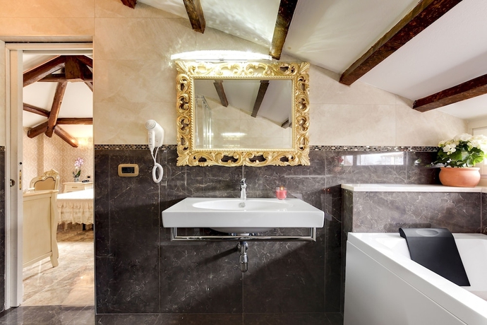 Imagen de la habitación del Hotel New Reiter. Foto 13