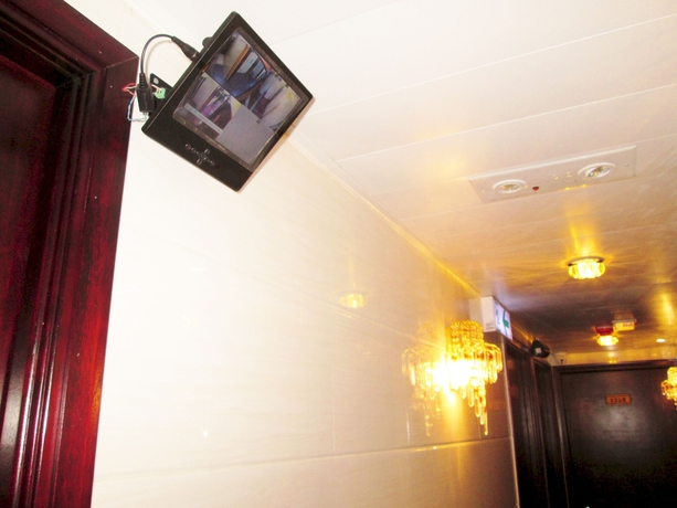 Imagen de los interiores del Hotel New Reliance Inn. Foto 15