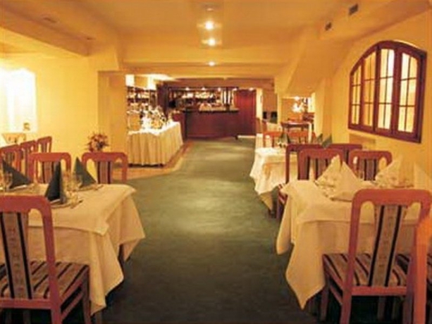 Imagen del bar/restaurante del Hotel New Royal. Foto 2