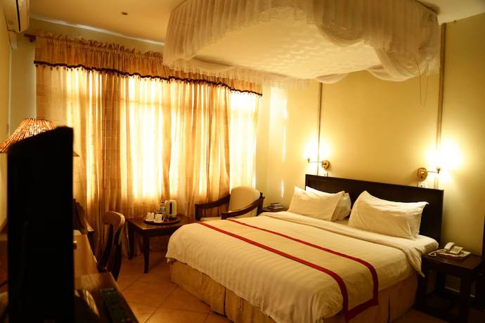 Imagen de la habitación del Hotel New Safari. Foto 5