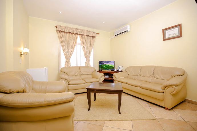 Imagen de la habitación del Hotel New Safari. Foto 10