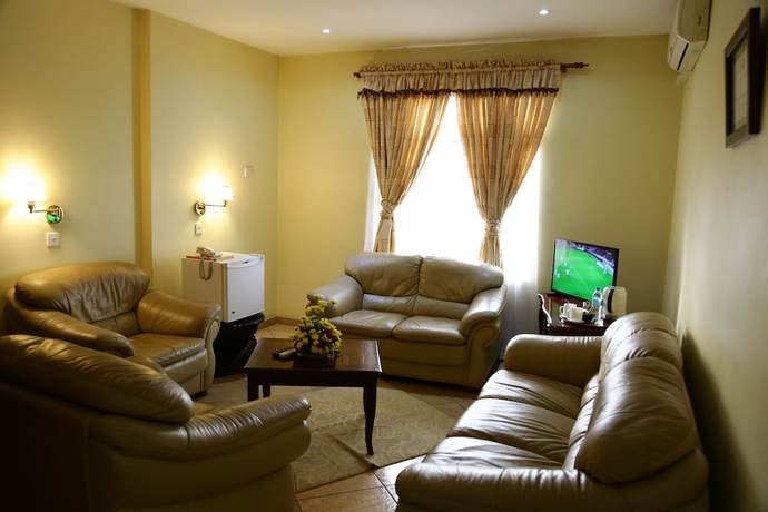 Imagen de la habitación del Hotel New Safari. Foto 14