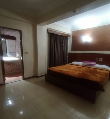 Imagen de la habitación del Hotel New Saint Catherin. Foto 14