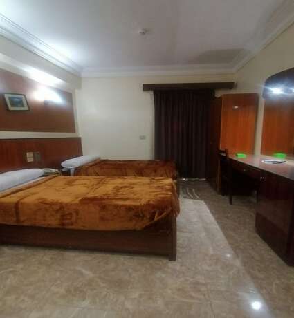 Imagen de la habitación del Hotel New Saint Catherin. Foto 15