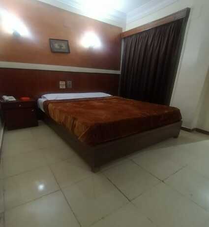 Imagen de la habitación del Hotel New Saint Catherin. Foto 19