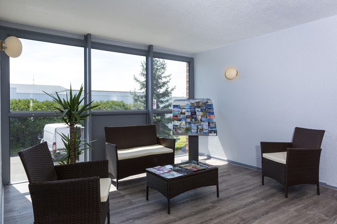 Imagen de los interiores del Hotel New, Saint-Gervais-la-Forêt. Foto 15