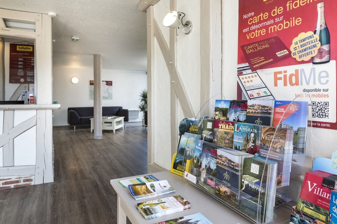 Imagen de los interiores del Hotel New, Saint-Gervais-la-Forêt. Foto 16