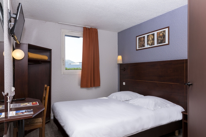 Imagen de la habitación del Hotel New, Saint-Gervais-la-Forêt. Foto 12