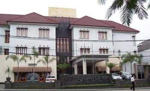Imagen general del Hotel New Sanyrosa. Foto 1