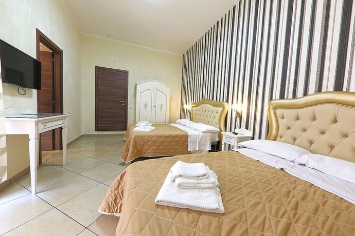 Imagen de la habitación del Hotel New Sayonara. Foto 2