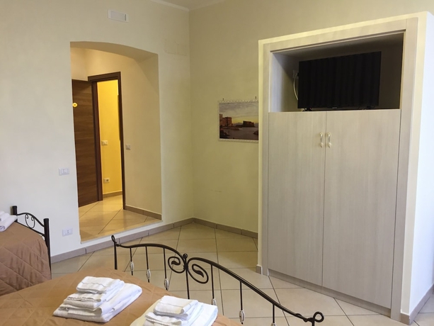 Imagen de la habitación del Hotel New Sayonara. Foto 14