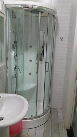 Imagen de la habitación del Hotel New Sayonara. Foto 18