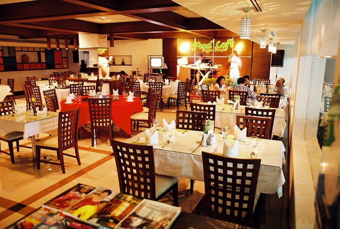 Imagen del bar/restaurante del Hotel New Season. Foto 4