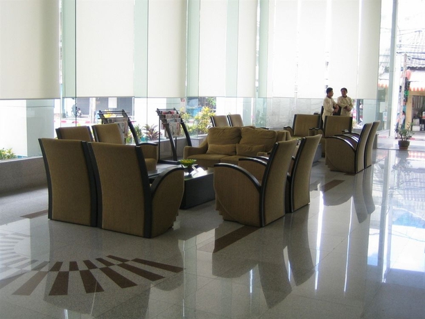 Imagen de los interiores del Hotel New Season. Foto 13