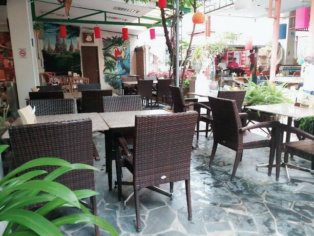 Imagen del bar/restaurante del Hotel New Siam I. Foto 10