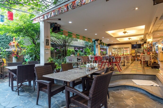 Imagen del bar/restaurante del Hotel New Siam I. Foto 12