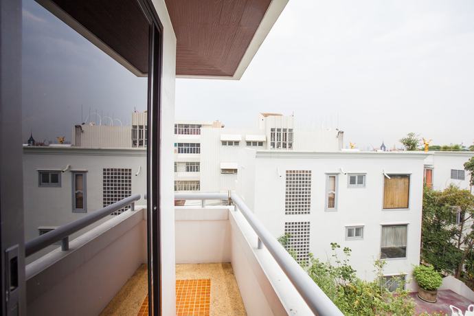 Imagen del bar/restaurante del Hotel New Siam Palace Ville. Foto 8