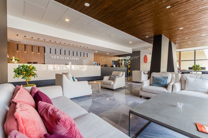 Imagen de los interiores del Hotel New Skanpol. Foto 16