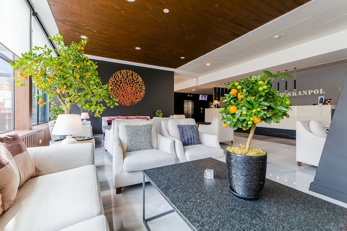 Imagen de los interiores del Hotel New Skanpol. Foto 19