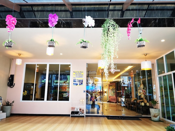 Imagen de los interiores del Hotel New Sorot House. Foto 16