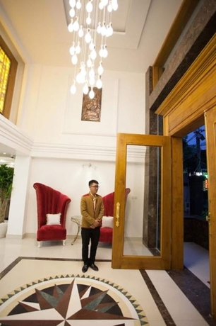 Imagen de los interiores del Hotel New Space. Foto 16