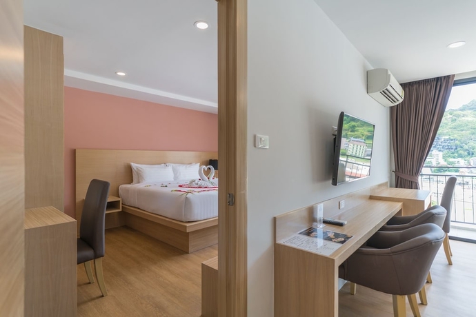 Imagen de la habitación del Hotel New Square Patong Hotel. Foto 2